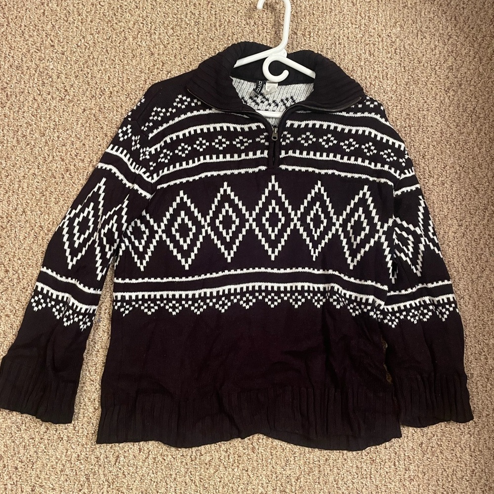 H&M Black and White Geometric Turtleneck Sweater
